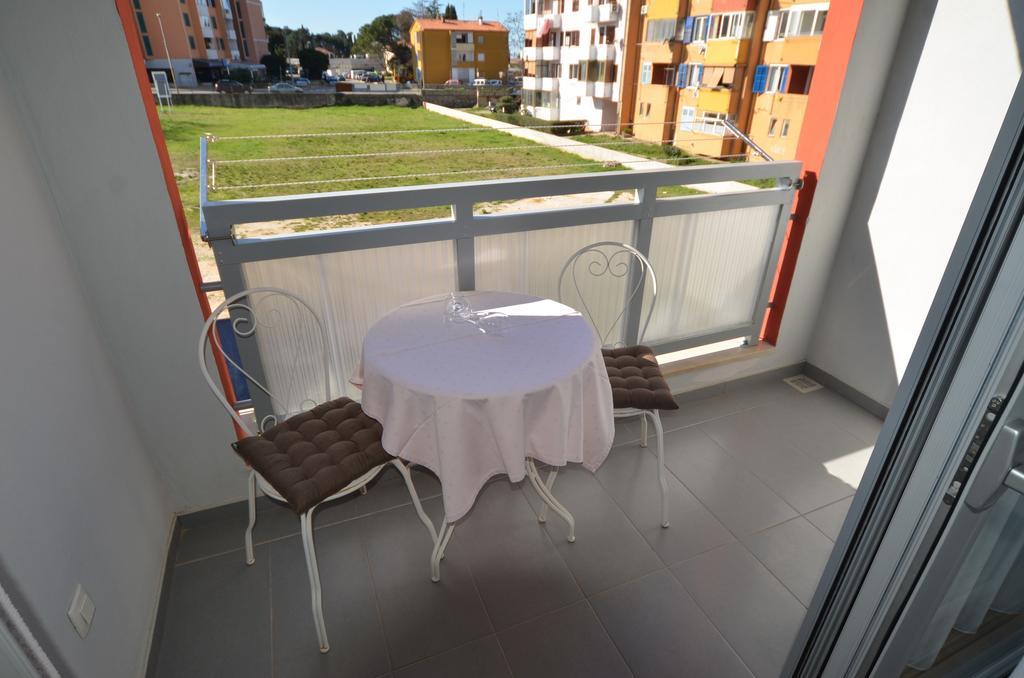 Apartment Dina 52 Ровинь Экстерьер фото