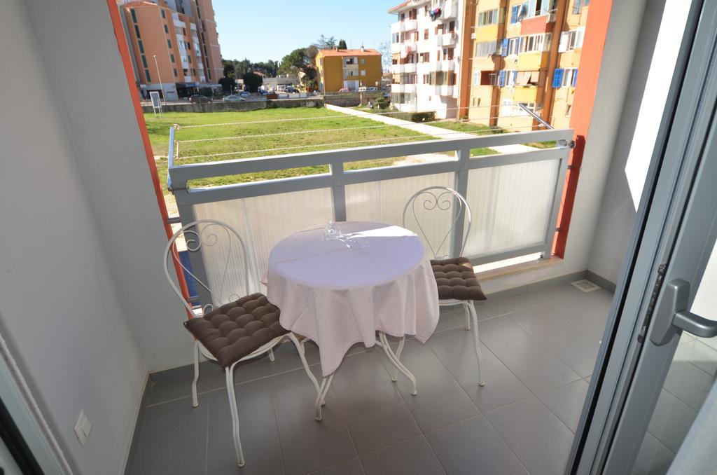Apartment Dina 52 Ровинь Экстерьер фото