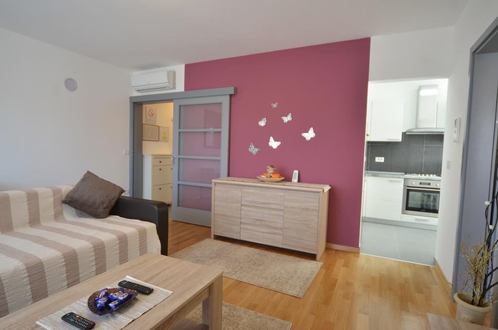 Apartment Dina 52 Ровинь Экстерьер фото