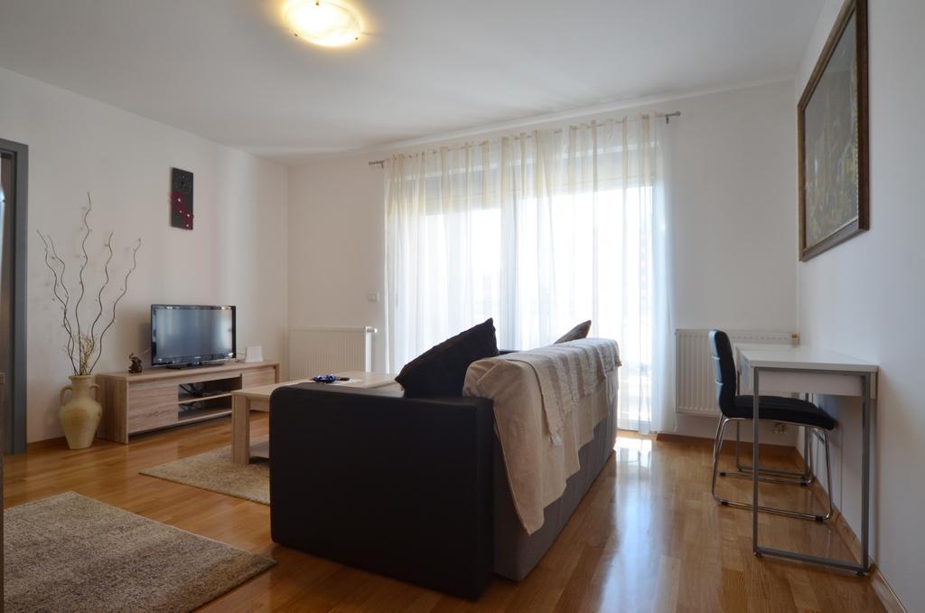 Apartment Dina 52 Ровинь Экстерьер фото